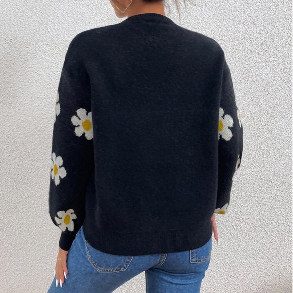 Black Daisy Flower Pattern Sweater - Picture 3 of 6